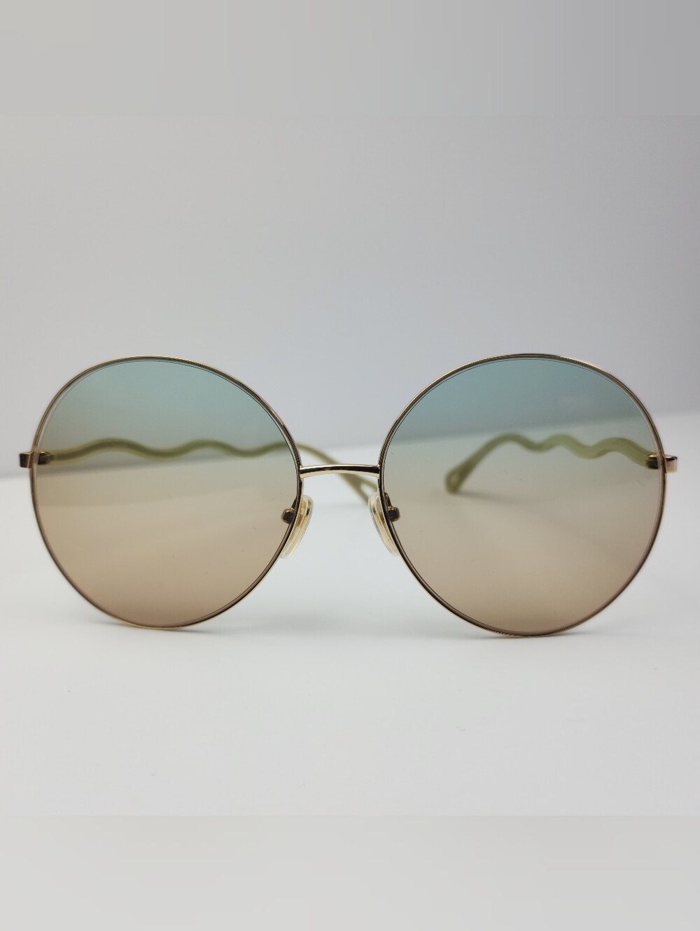 Chloe Round Gradient Lens Women's Sunglasses - Gold Frame